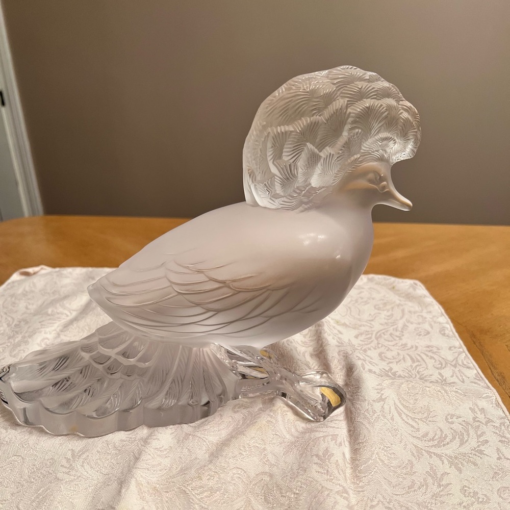 Authentic Lalique crystal Goura Bestiary Bird